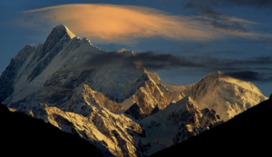 团结拼搏，女足团队又一胜利